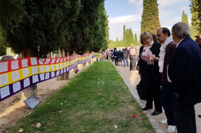 El PSOE pide permiso para colocar en el cementerio de Guadalajara una placa de homenaje a víctimas del franquismo