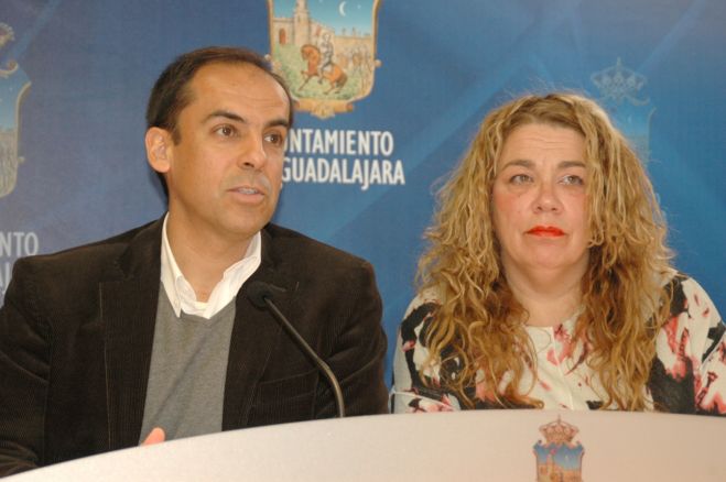 El PSOE pide a Román que haga el camino desde el puente de la Ronda Norte hasta la finca de Castillejos