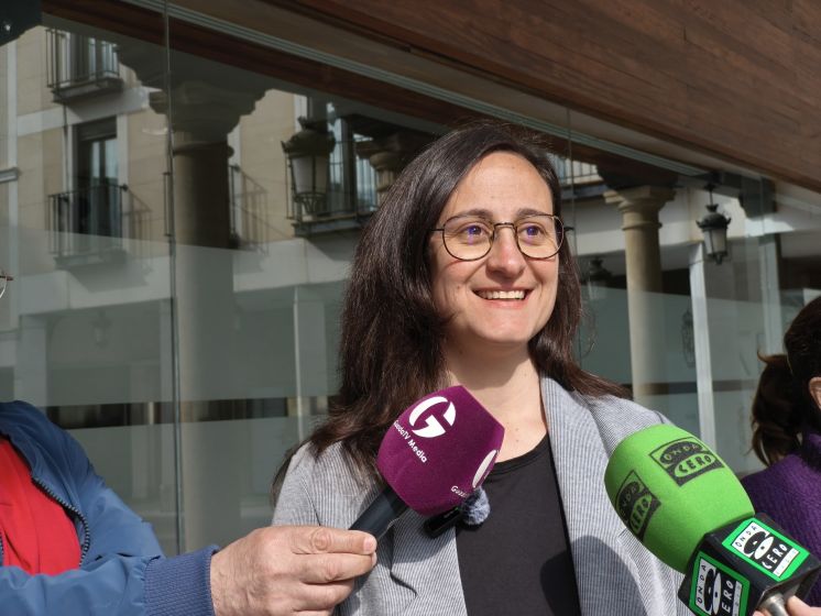 Guarinos se va a gastar dos millones en alumbrado para fiestas, pero sigue alimentando su falso agujero y asfixia a impuestos a la ciudad